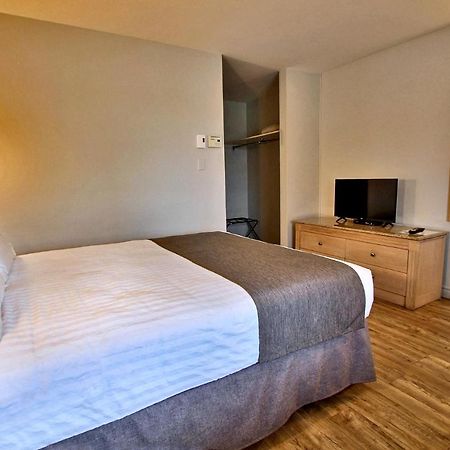 Hotel-Motel La Difference Sainte-Marie Экстерьер фото