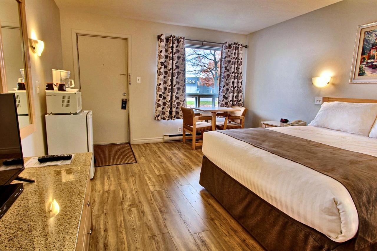 Hotel-Motel La Difference Sainte-Marie Экстерьер фото