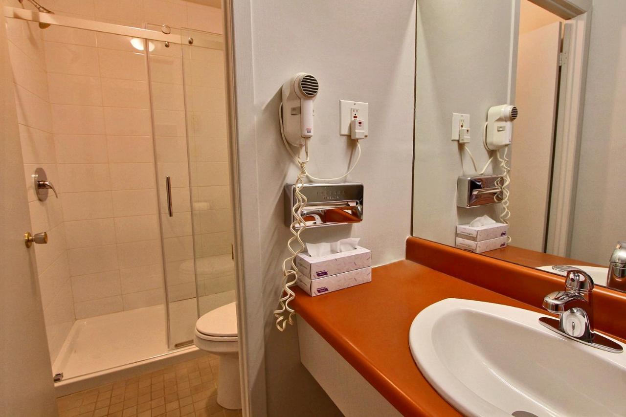 Hotel-Motel La Difference Sainte-Marie Экстерьер фото