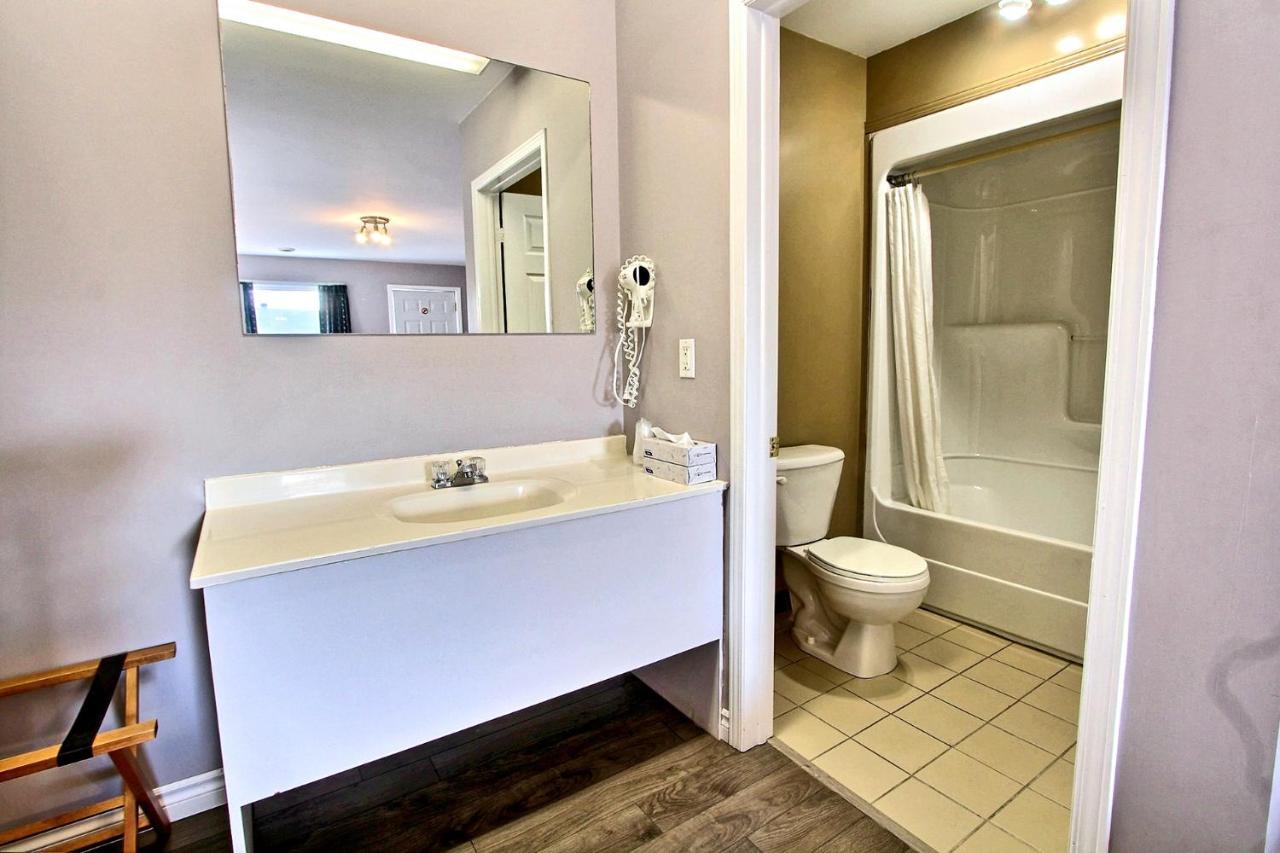 Hotel-Motel La Difference Sainte-Marie Экстерьер фото