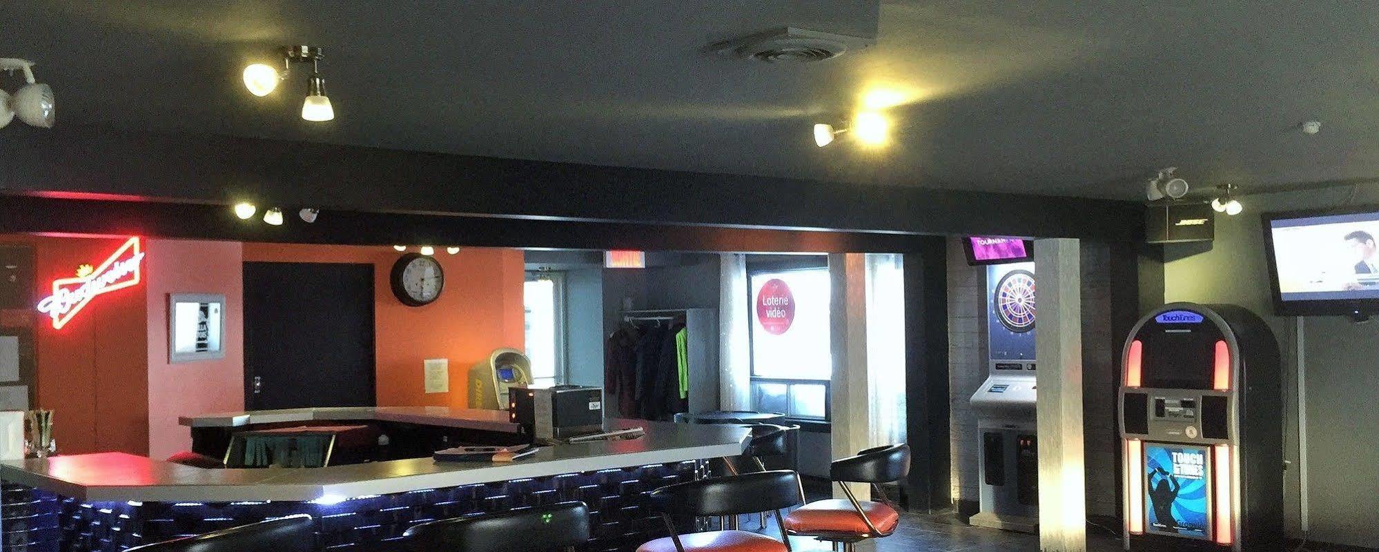 Hotel-Motel La Difference Sainte-Marie Экстерьер фото