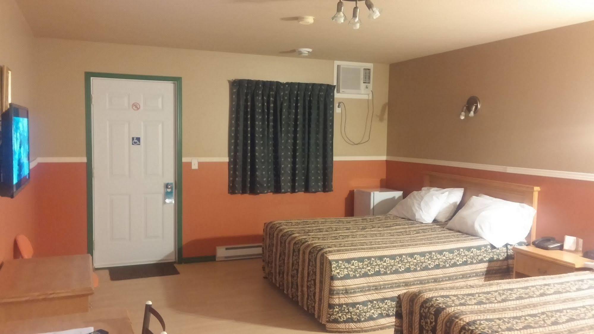 Hotel-Motel La Difference Sainte-Marie Экстерьер фото